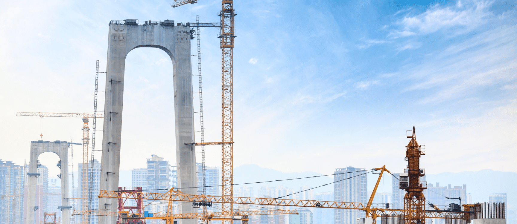 Construction-tall-concrete-pylon-bridge-using-tower-crane